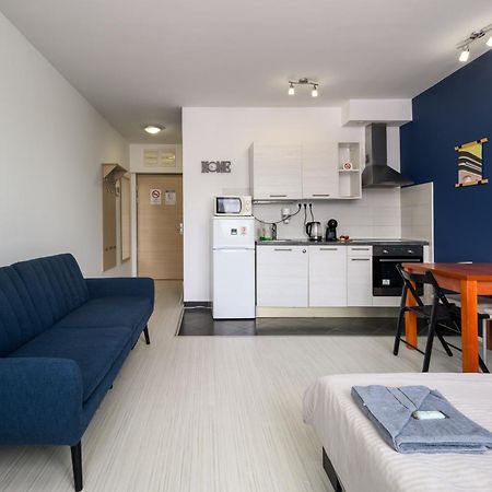 Sun Resort Residential Suite-Free Parking Garage Same Building Budapest Exterior photo